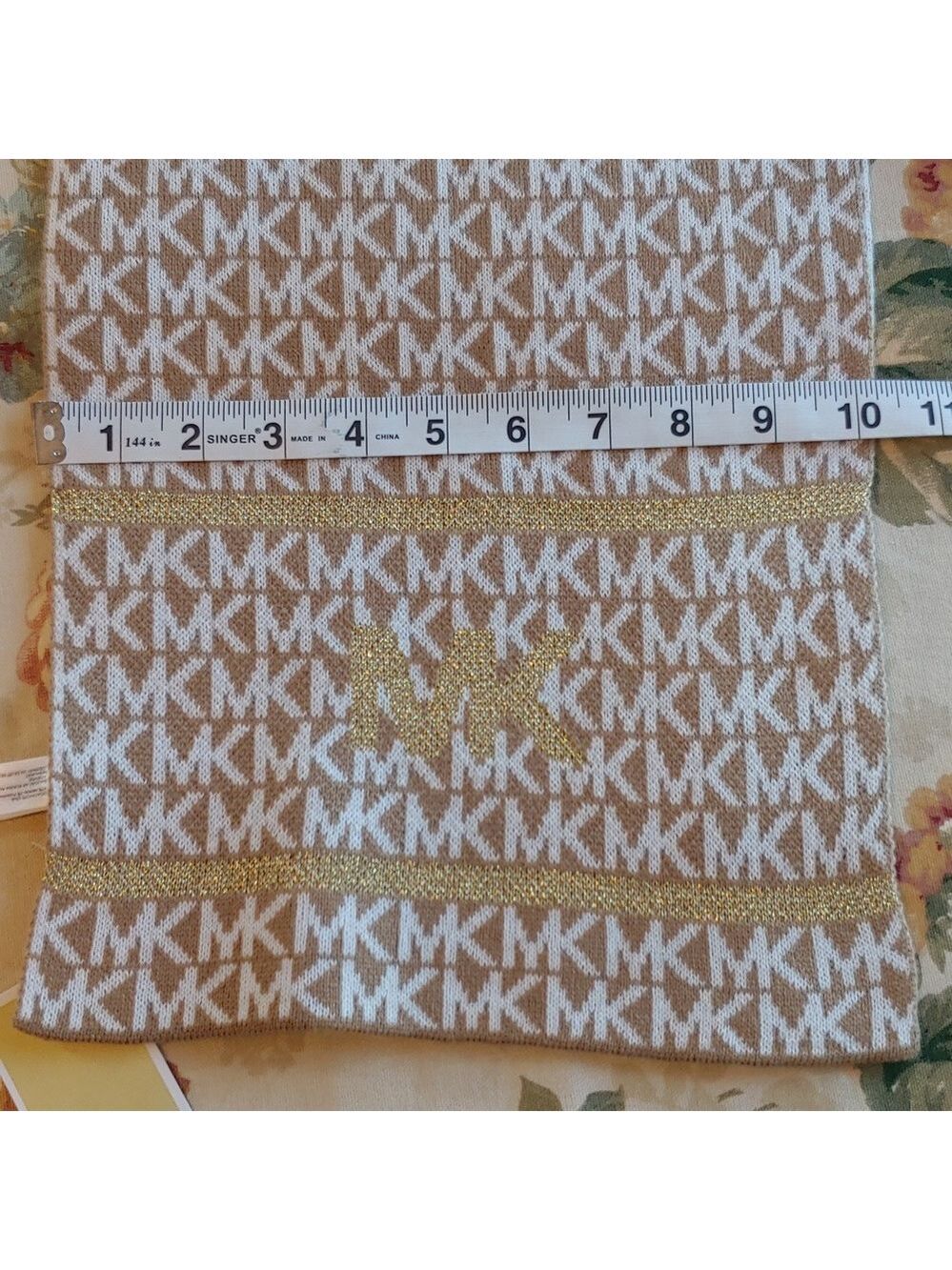 Michael Kors Signature Women's Knit Scarf in Tan & Cream Metallic Accents NWT - Picture 13 of 13